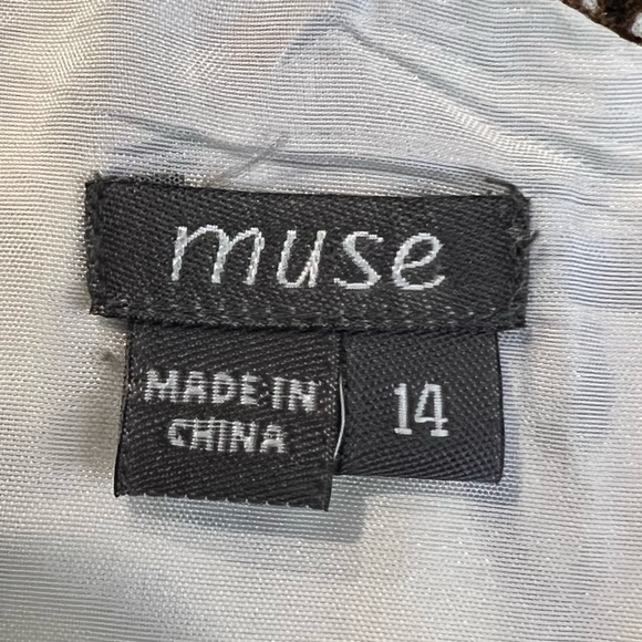 Muse 100% Linen V-Neck Spaghetti Strap Open Back Dress, Floral Design, Size 14 - Picture 6 of 7